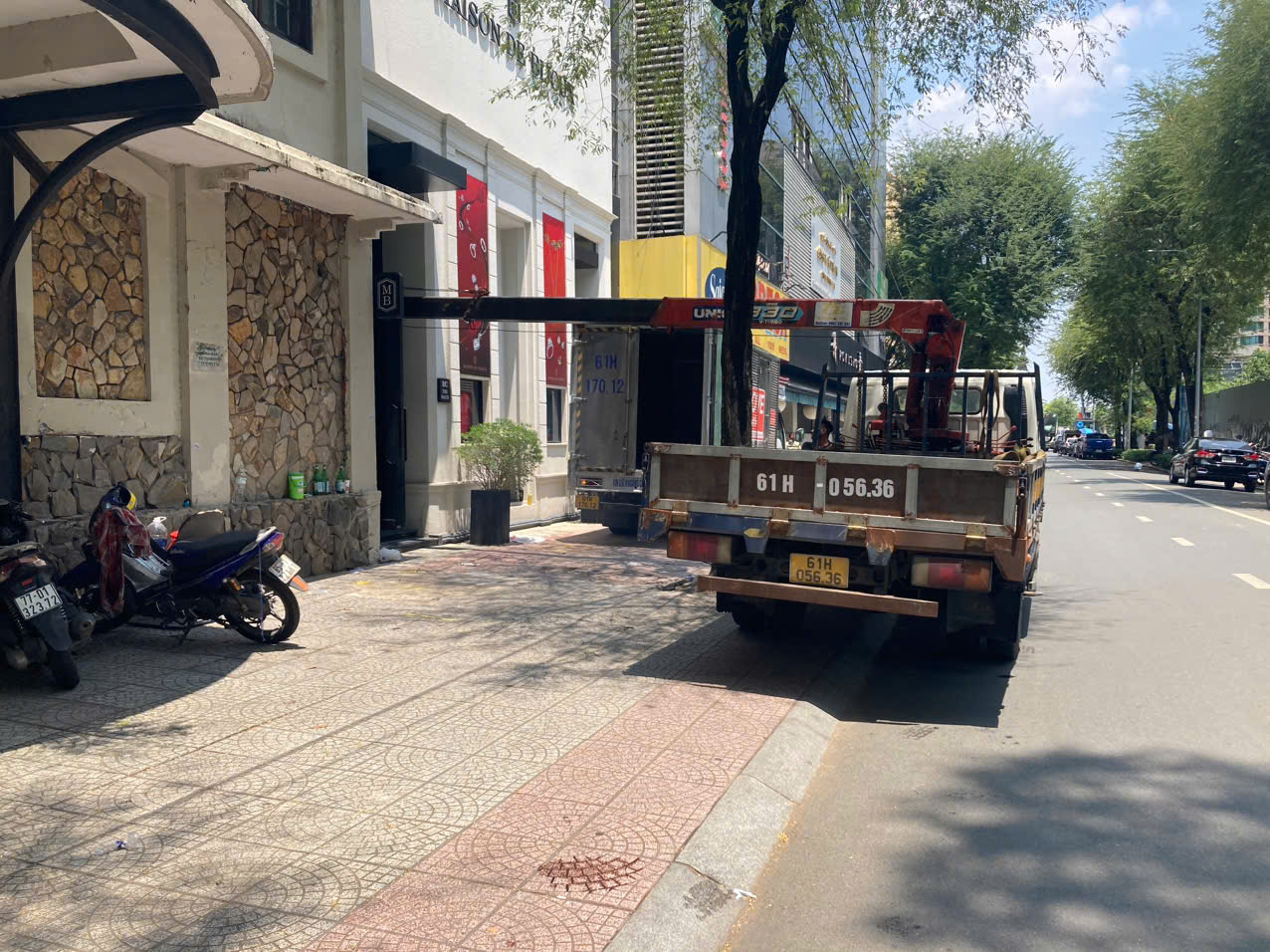 Dịch vụ cẩu đồ lên cao tphcm